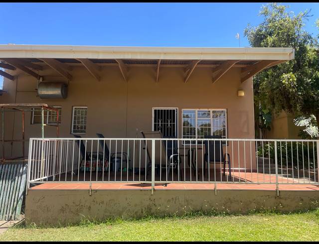 4 BEDROOM HOUSE FOR SALE IN KURUMAN